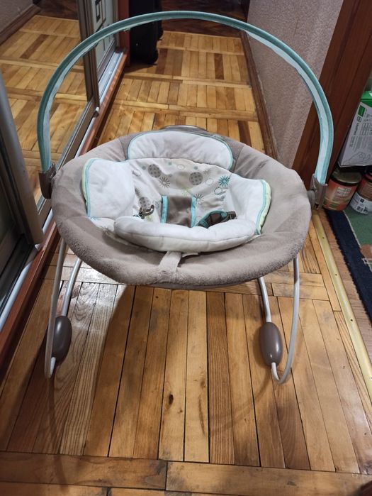 Крісло-качалка Bright Starts Ingenuity the automatic bouncer
