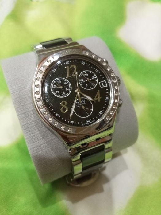 Женские швейцарские часы Swatch