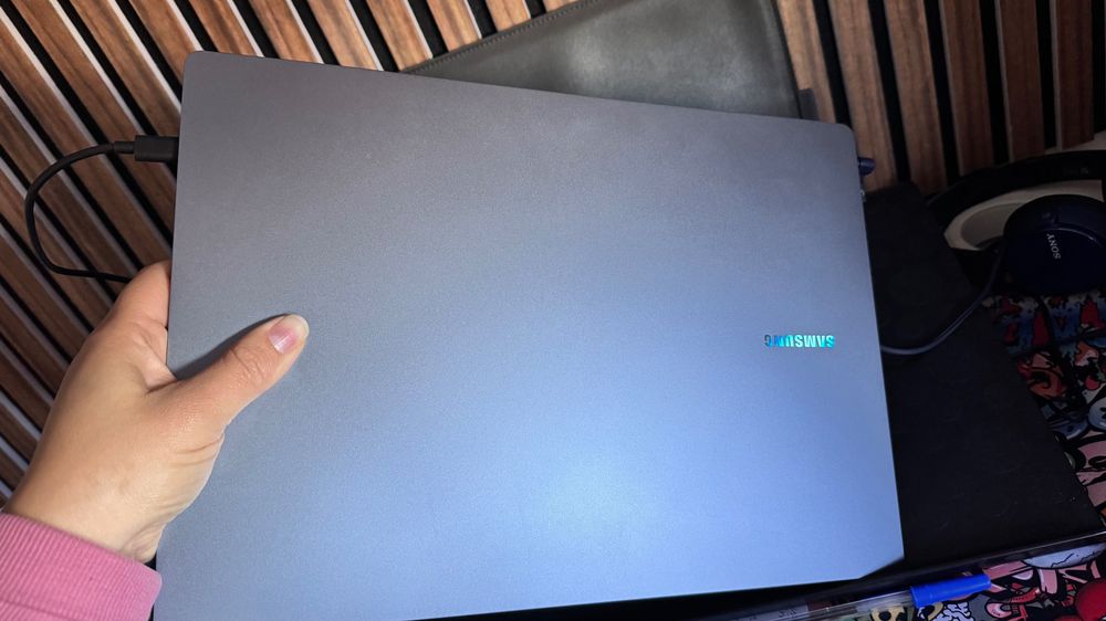 Galaxy UltraBook 4