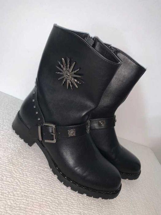 botki z ozdobnymi elementami ćwieki Stradivarius 39