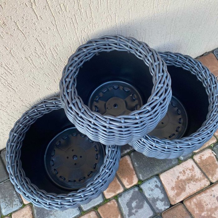 Стильні кашпо з ротангу  графіт  5 л та 12 л