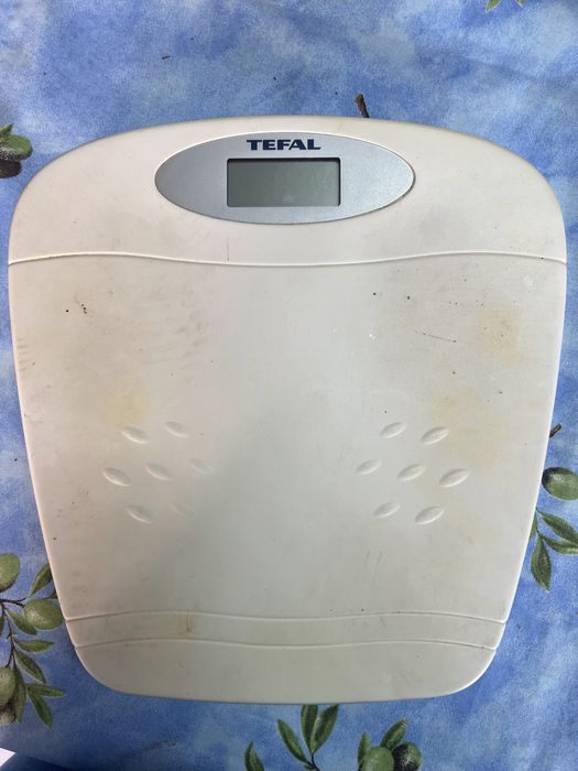 Vende-se balança Tefal avariada