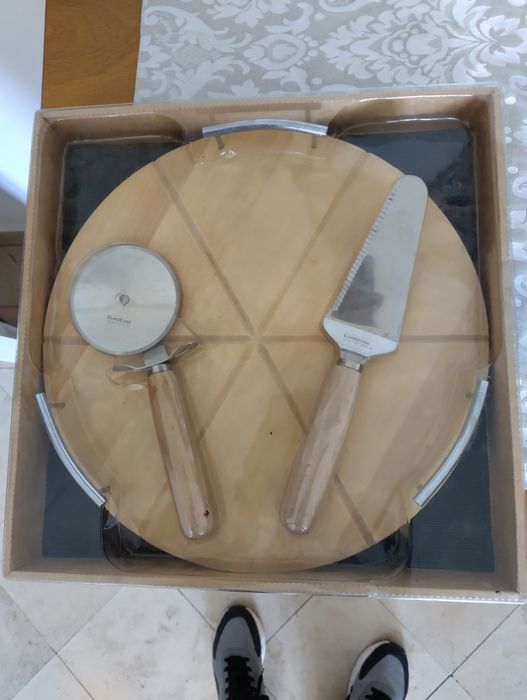 Set de pizza com utensílios do gato preto