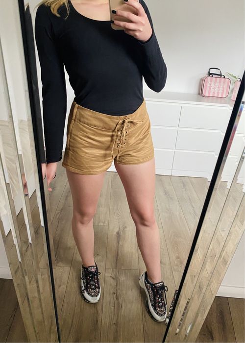 Beżowe wiązane szorty H&M 38 (M) suwak