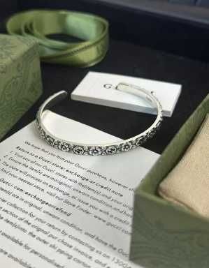 GUCCI Bransoletka Kwiatowa