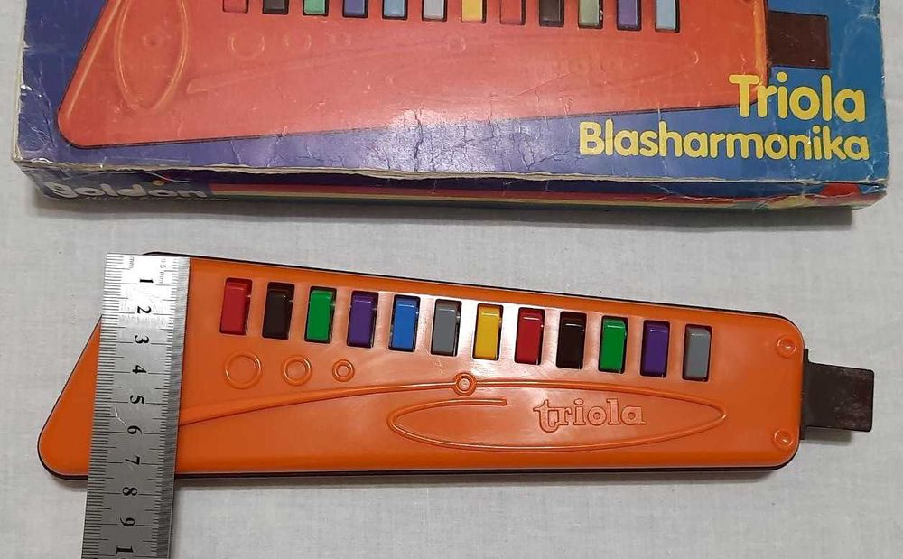 Детский музыкальный инструмент Триола Triola Blasharmonika ГДР, винтаж