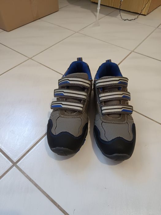 Buty  sportowe 40 rozmiar