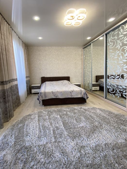 Продам  таунхаус з окремим двором,рн Таращанський.