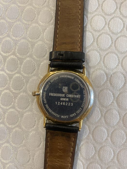 Продам швейцарський годинник
