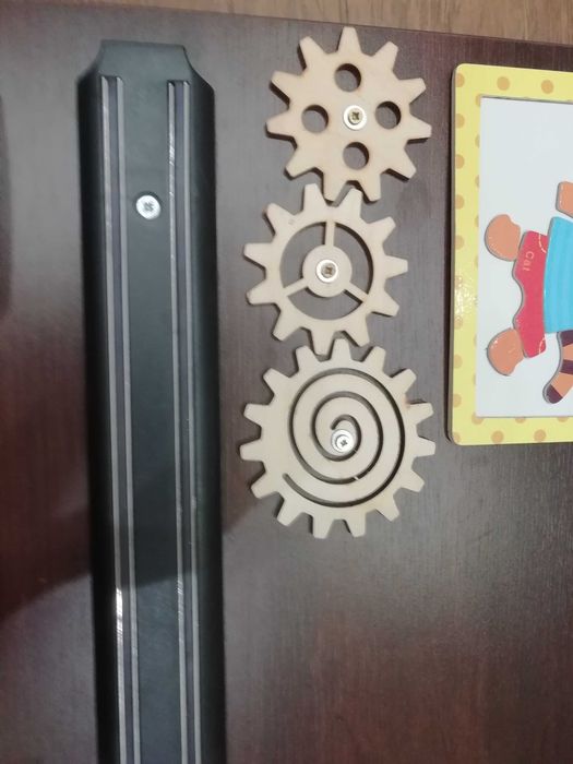 Tablica sensoryczna, manipulacyjna, motoryka, rozwija rączki, jak nowa