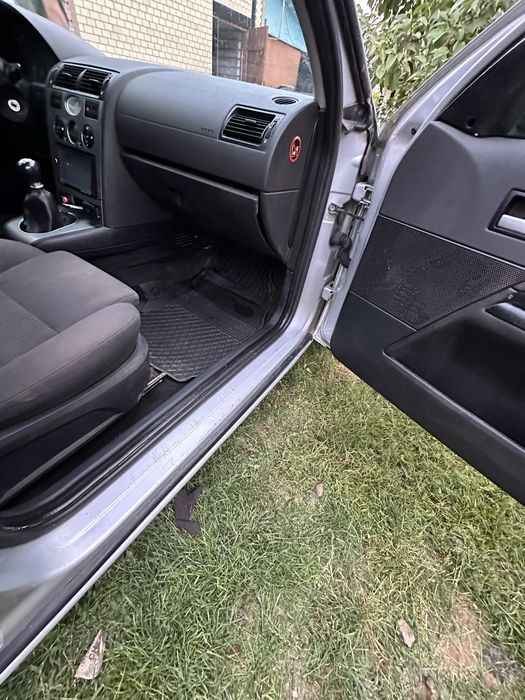Ford Mondeo 2000