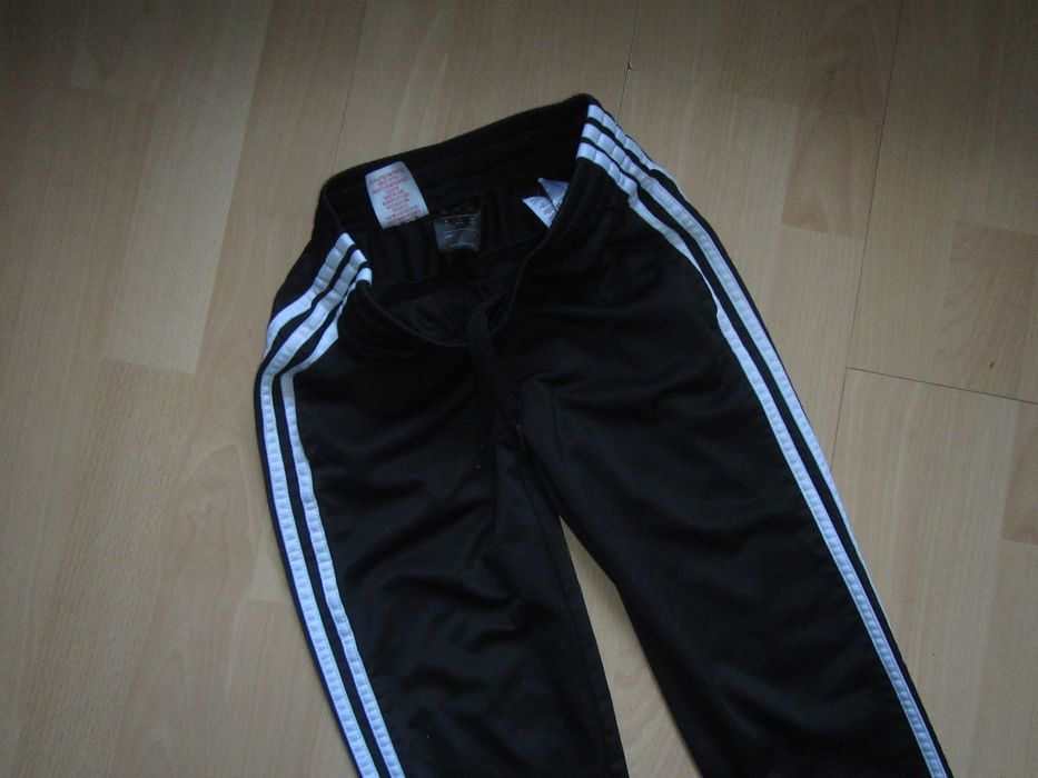 ADIDAS spodnie dresowe rozm.146