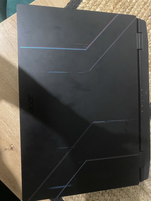 Acer  nitro  5.
