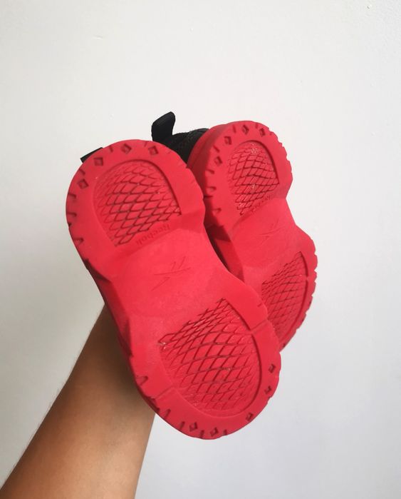 Reebok menino nr 20 - Novas!