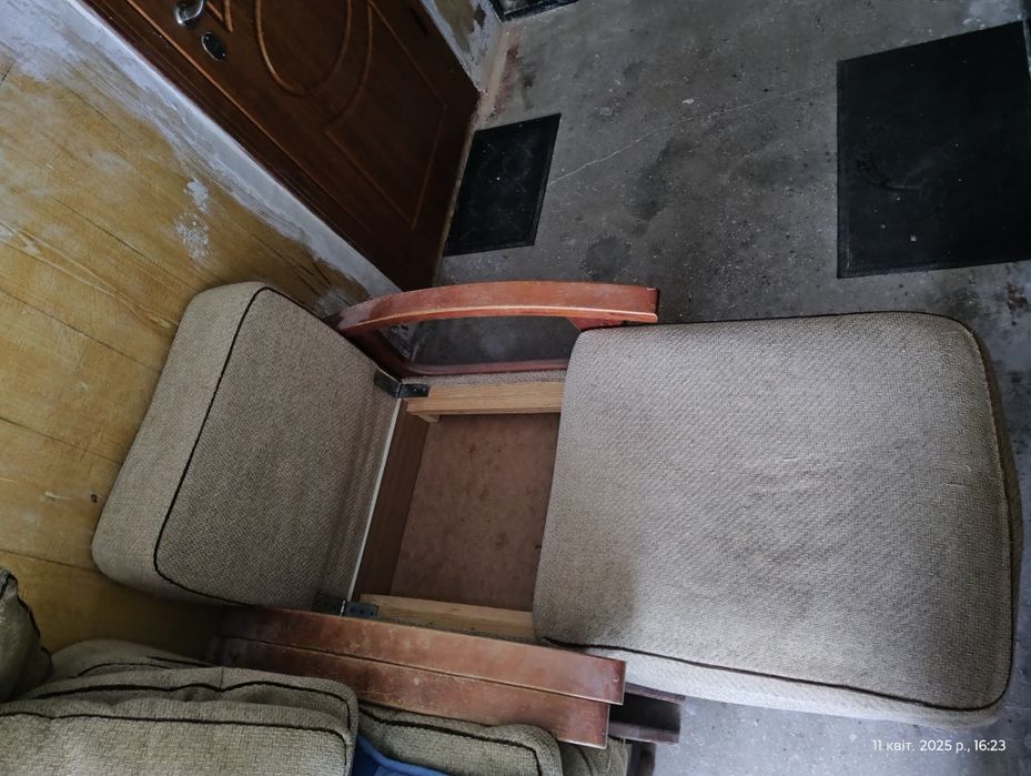 Продам крісло розкладне