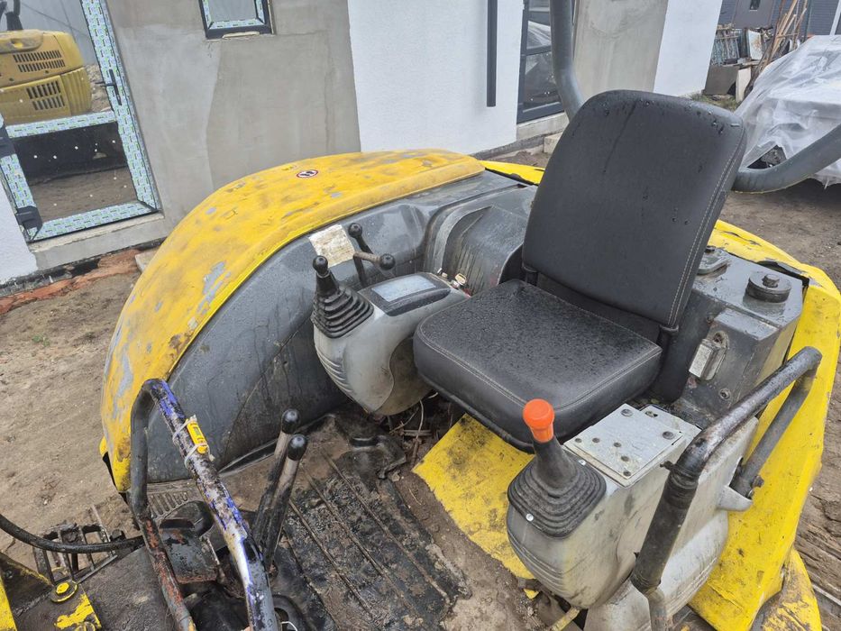 Продам обмен мини экскаватор Komatsu