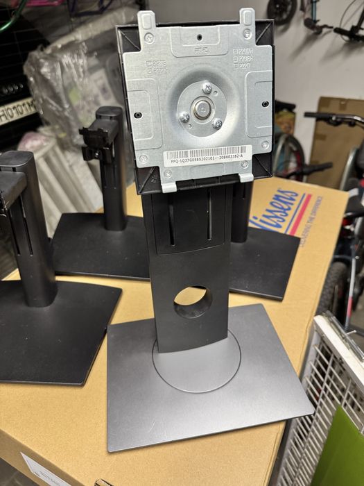 Кріплення монітора Dell