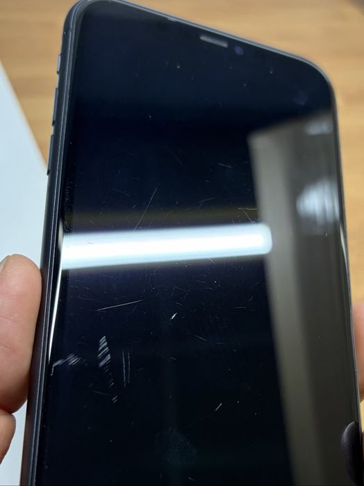 iPhone 11 - 128GB - Preto