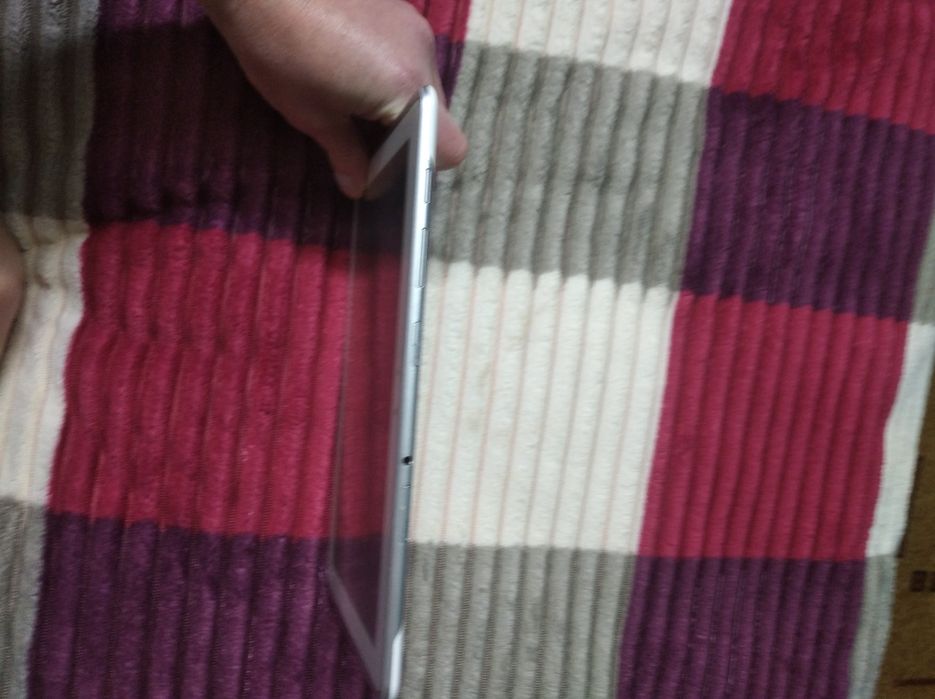 Продам планшет ! 16 GB в робочому стані