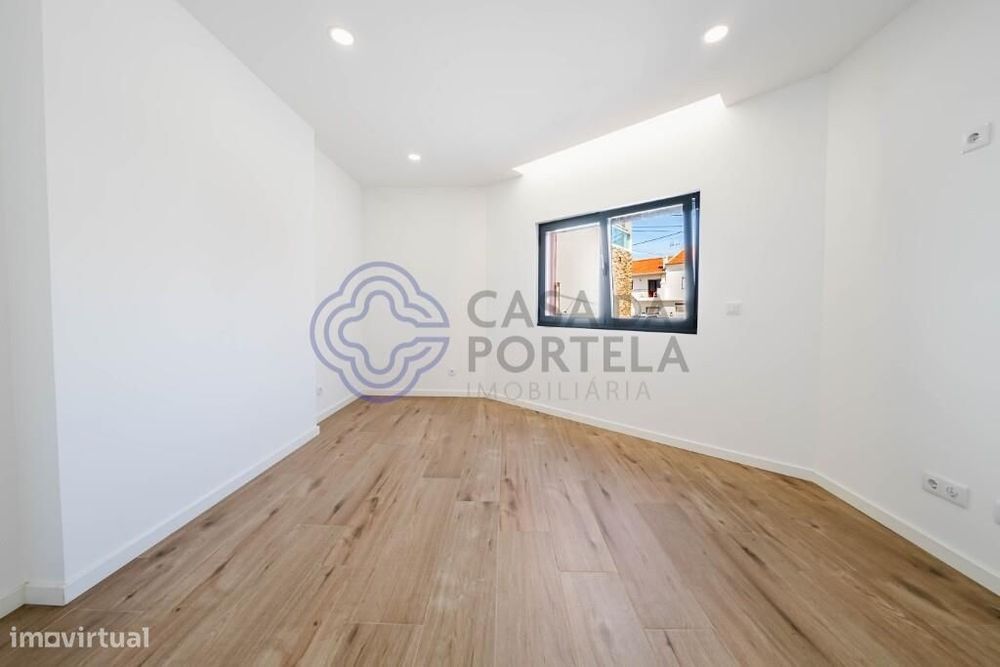 Apartamento T3 com Logradouro e Garagem | Construção 2024 | Torres Ved