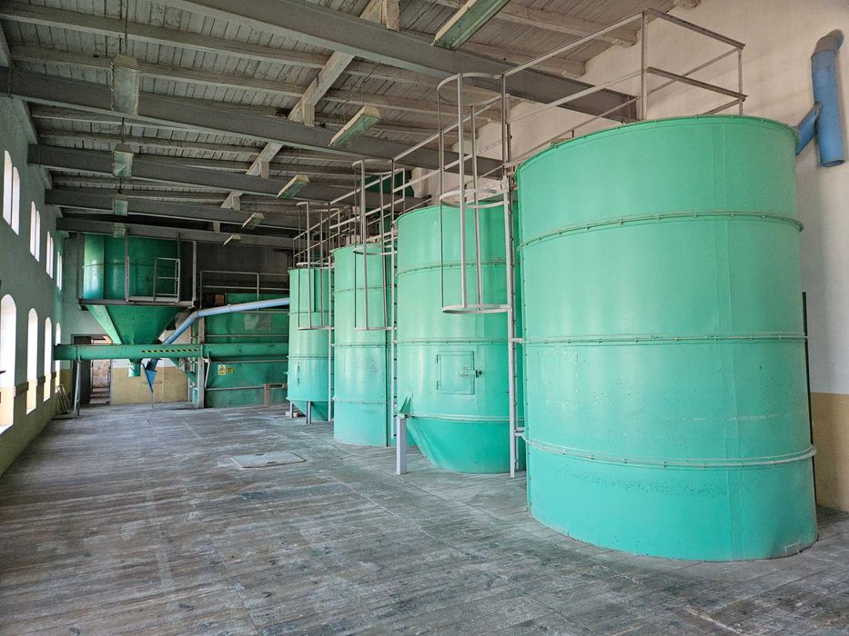 silosy  , zbiorniki na zboże