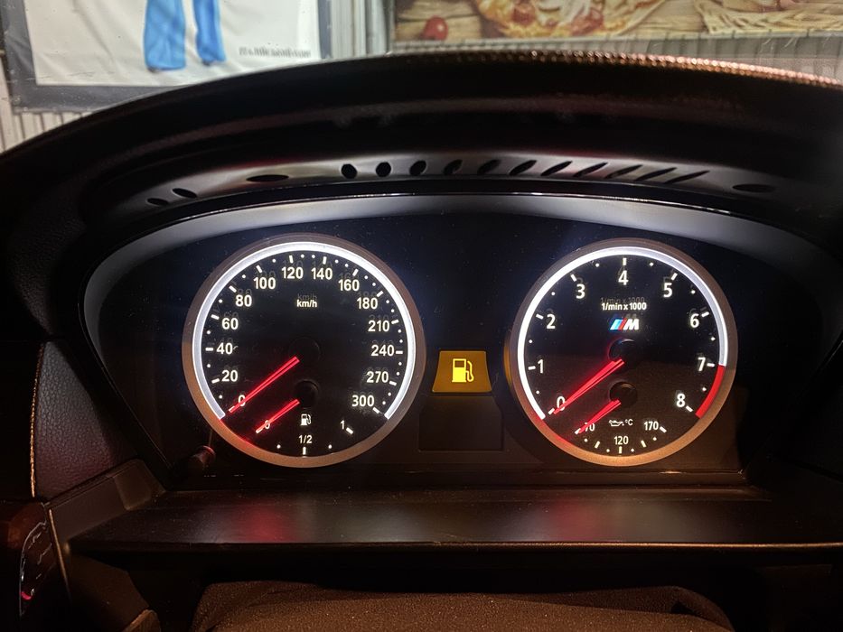 Продам приборку на бмв е60