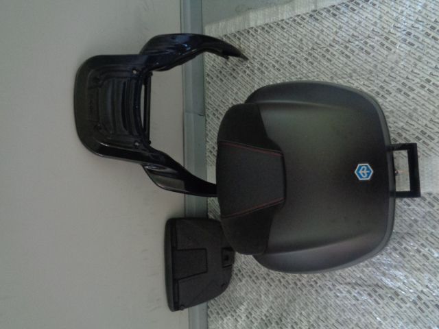 Oryginalny kufer Piaggio Mp3 X10 Nowy Model 125-500cc