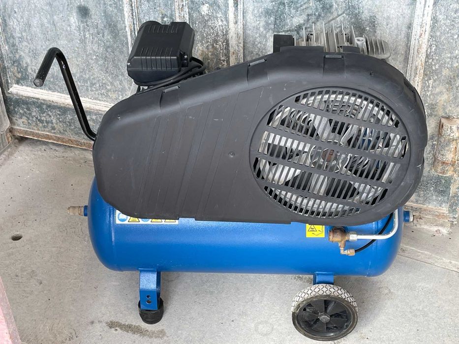 Compressor de ar FIMA com correia 50lts 3HP com mangueira 15 metros