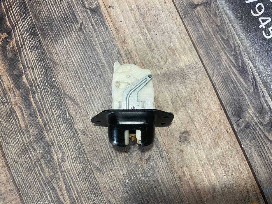 Замок кришки багажника ляди Nissan Leaf 1 2010-2017 90502EN00A