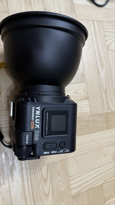 Lampa LED Yongnuo LUX100 Pro - WB (2700 K - 6500 K)