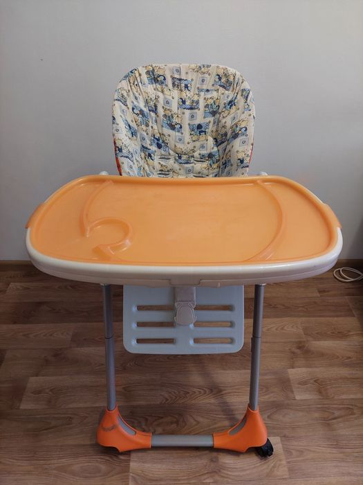 Столик для годування