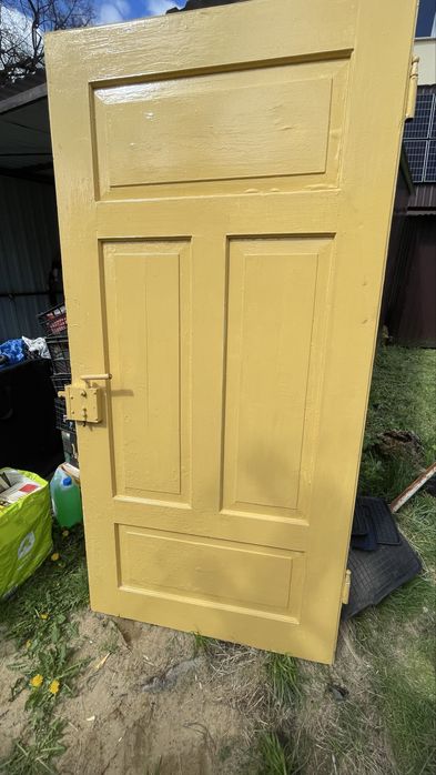 Stare ponoemieckie drzwi wejsciowe