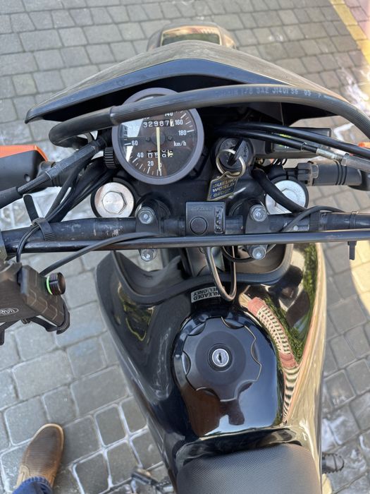 Suzuki dr 650 se