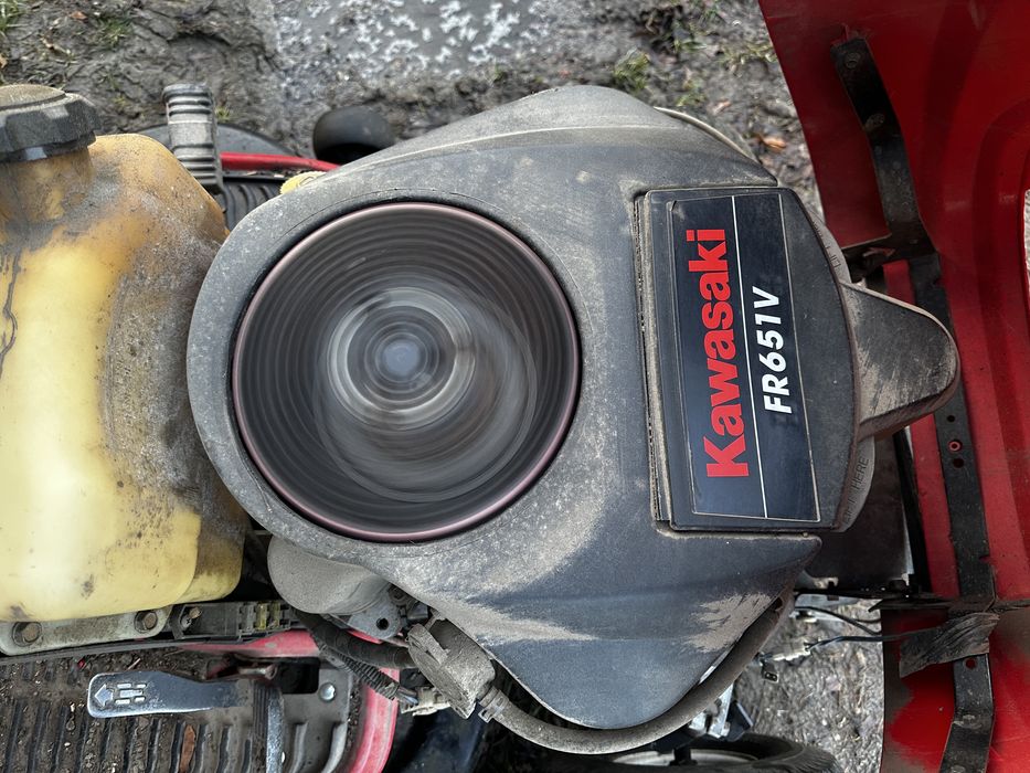 Kosiarka traktorek massey ferguson silnik kawasaki plus przyczepka