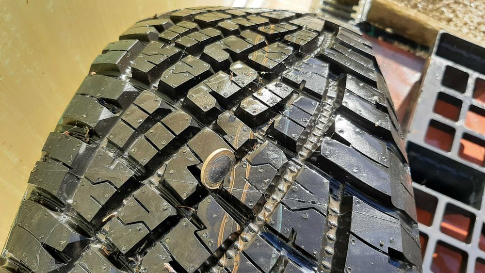 4 Pneus + 4 Jantes Land Rover Discovery 2 / P38 GENERAL GRABBER 255/65