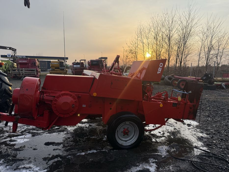 Прес-підбирач марки Massey Ferguson 120 3 шт