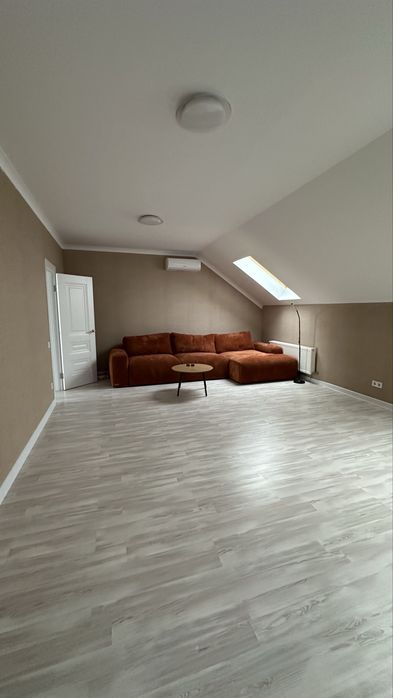 Таунхаус біля центрального парку! Парковка з накриттям!