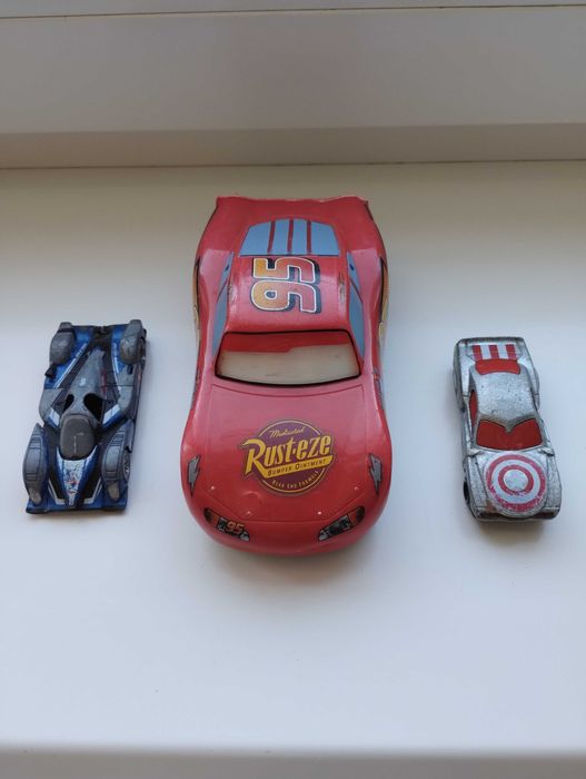 Модели металлических машинок автомобилей масштаб 1:43