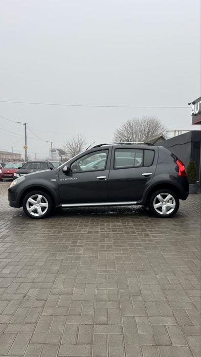 Dacia Sandero StapWay Дача СтепВей 2010 р 1,6 бенз 5 МКПП НЕ ФАРБОВАНА