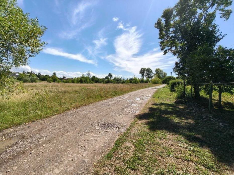 Продається земельна ділянка в с. Забережжя, 18,5 соток, під будівництво світло газ будинки