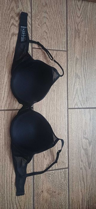 Czarny biustonosz Sylvie Meis r. 85 C
