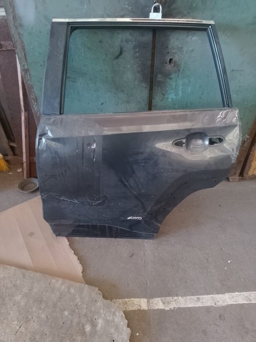 Двірця задня ліва Toyota RAV4 2021