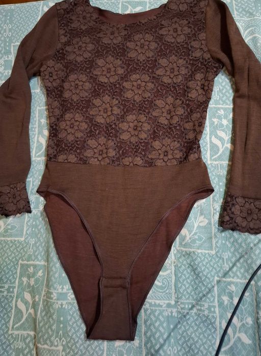 боді, шапка, спідниця