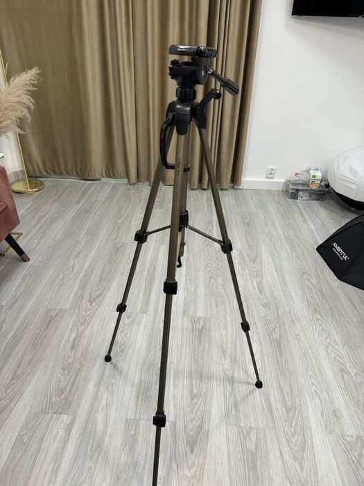 Sony ZV-E10 + dwa obiektywy + statyw