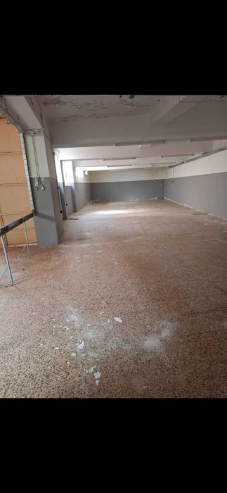 Armazéns alugam-se Paço de Arcos