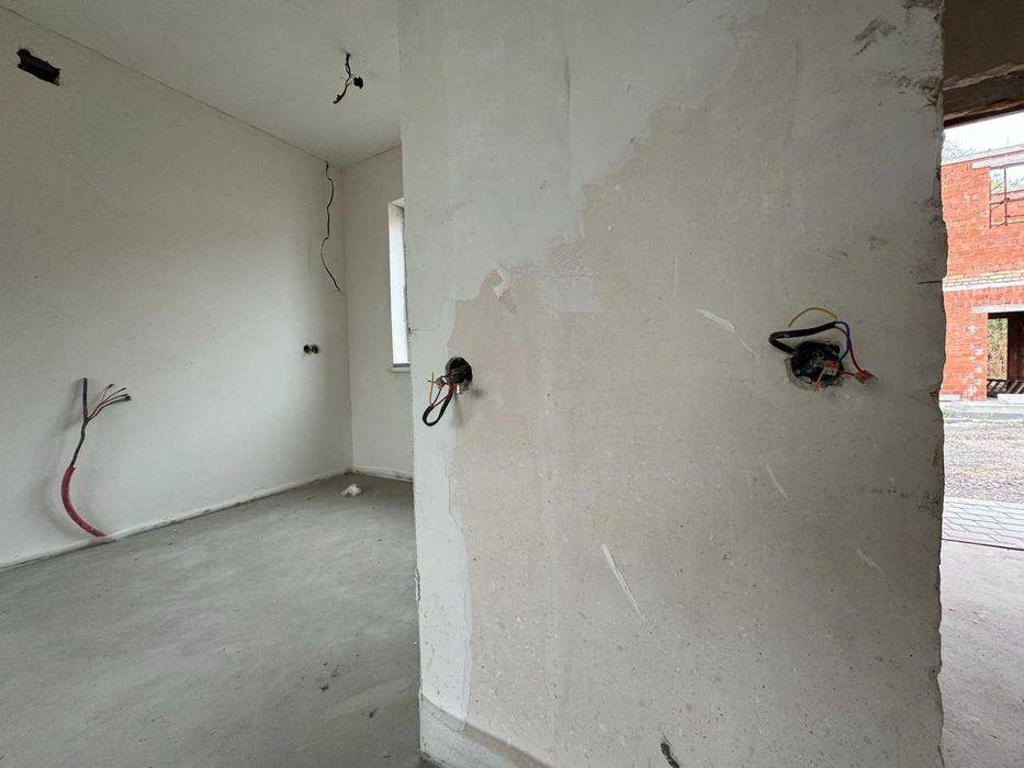 продаж таун-хаусу Нові Петрівці Балатон