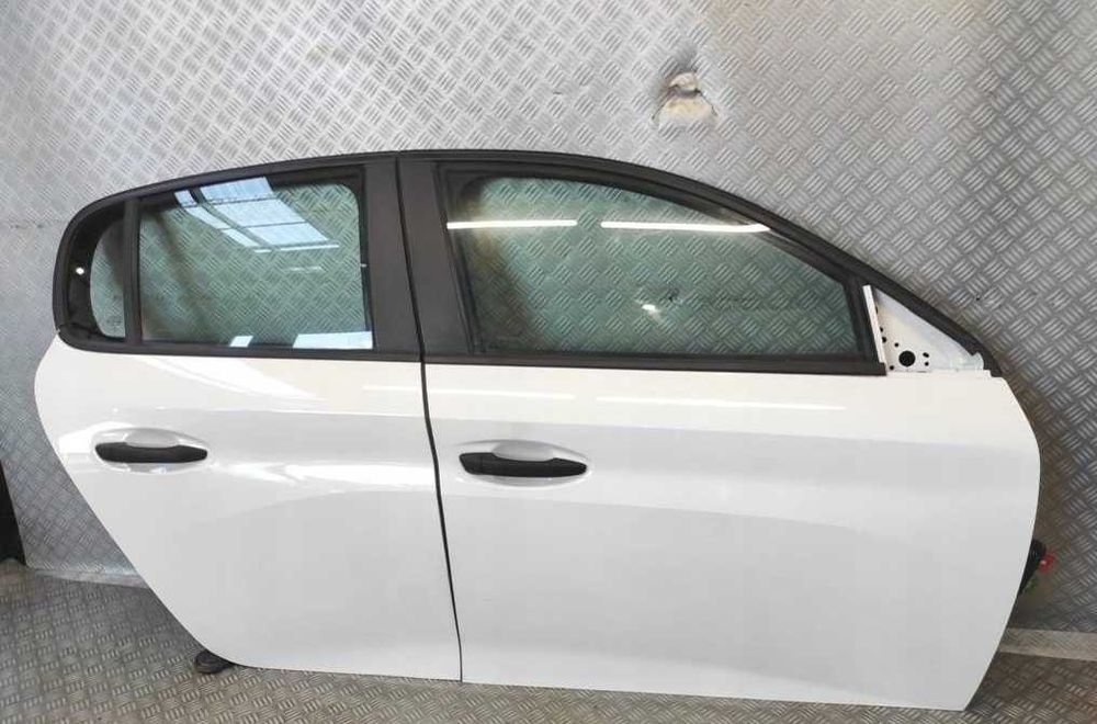 Двері Peugeot 208 2 II передні або задні праві ліві разборка