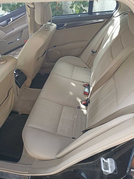 Mercedes C200, diesel, 190cv, preta, 2010