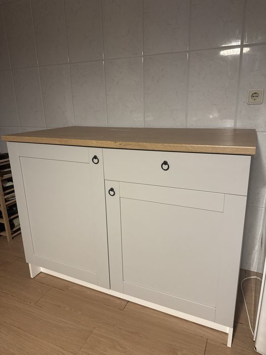 Armário IKEA Knoxhult Cinzento