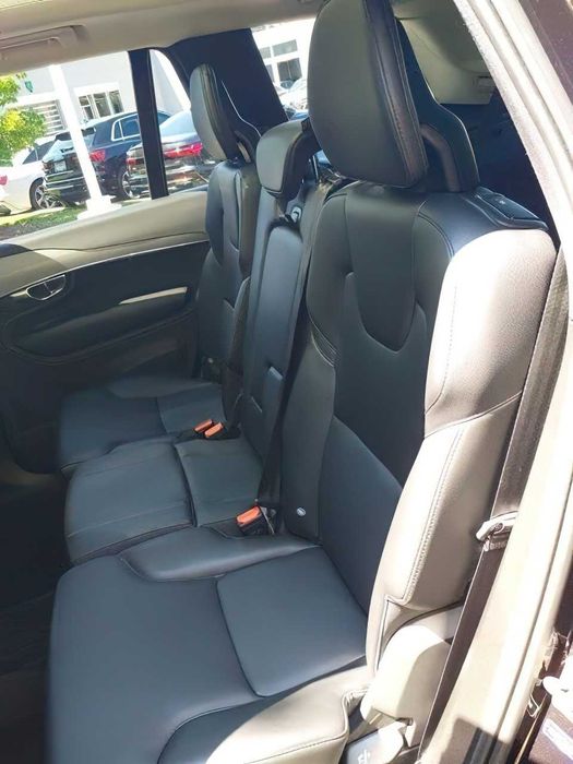 Volvo XC90 T5 Momentum      2022
